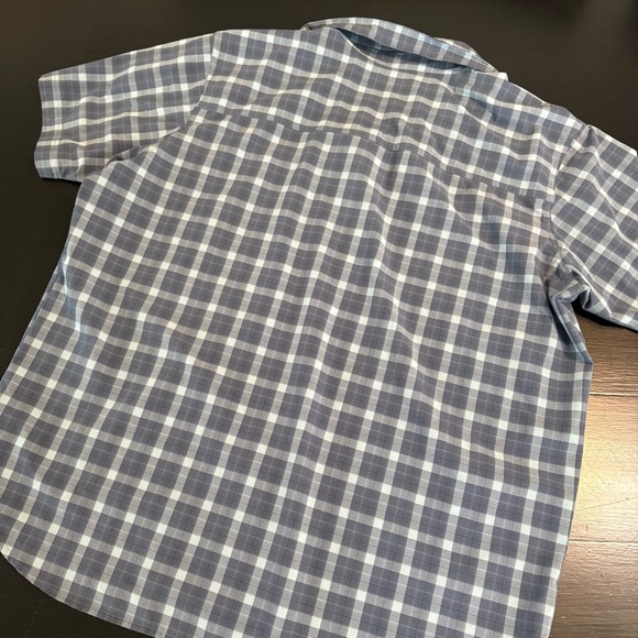 Columbia Men's Casual Plaid Shirt - Picture 5 of 6